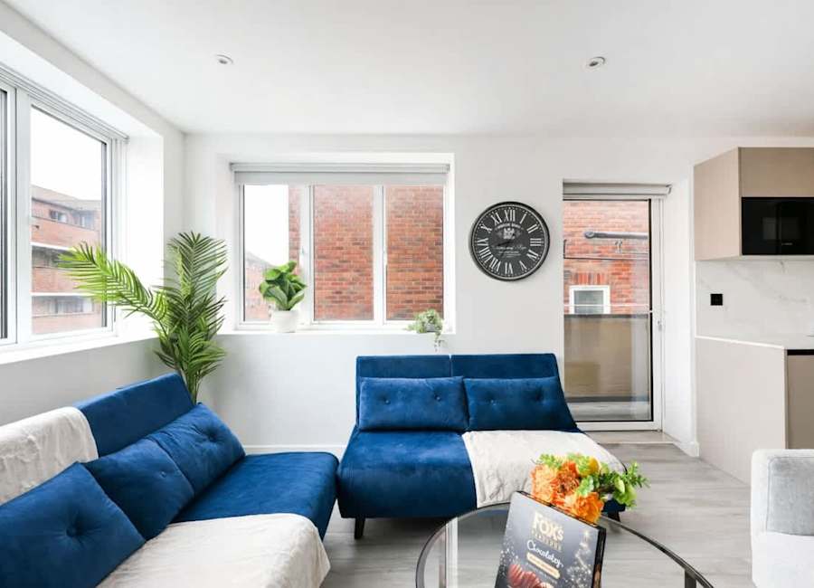 Two-bedroom apartment in Hendon, London with parking and fast Wi-Fi